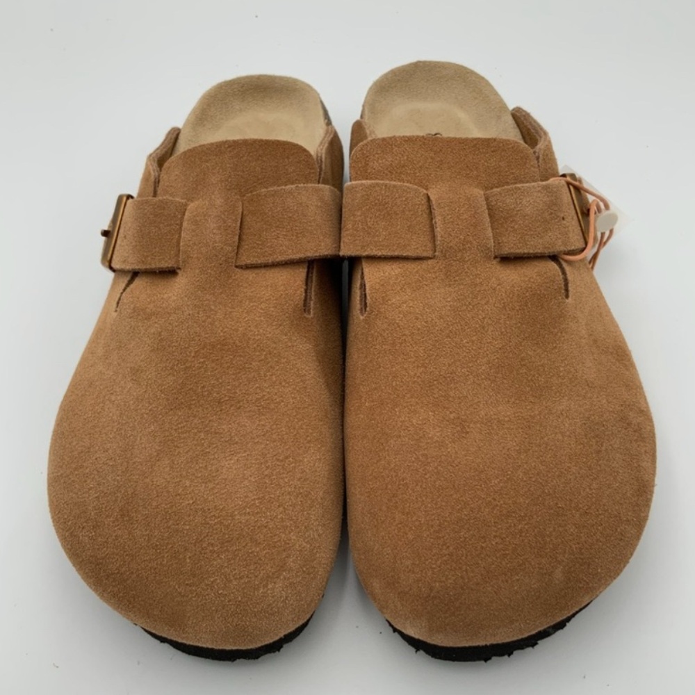 Quince Women's Tan Suede Shoes

Never worn